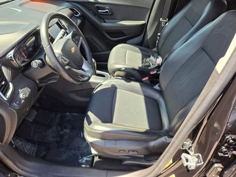 Certified 2020 Chevrolet Trax LT w/ LT Convenience Package AWD/4WD image 10
