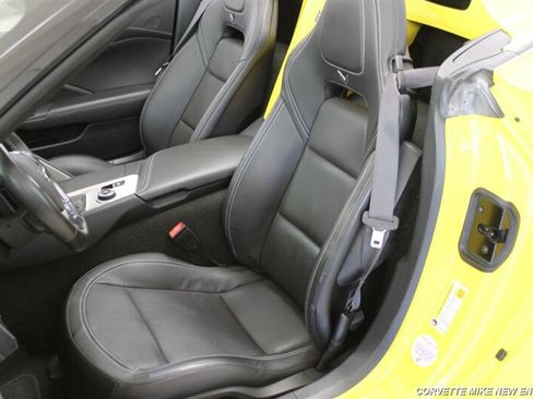 Used 2016 Chevrolet Corvette Stingray Convertible w/ 2LT Preferred Equipment Group RWD image 26