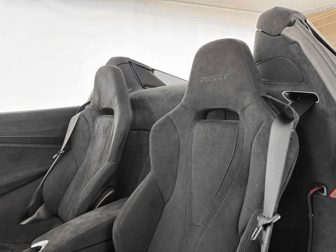 Used 2022 McLaren 765LT image 15