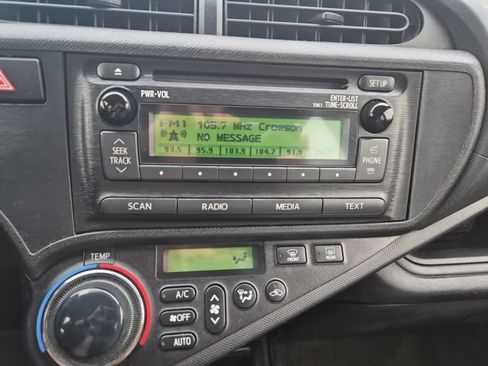 Used 2014 Toyota Prius C One FWD image 15