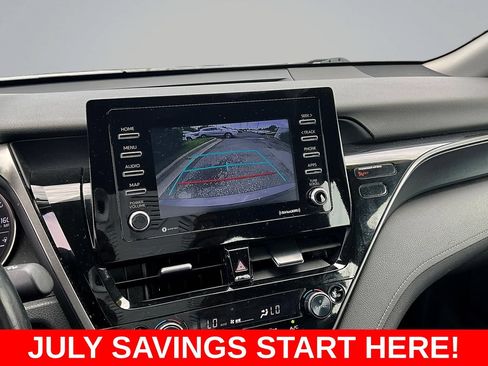 Used 2022 Toyota Camry SE FWD image 17