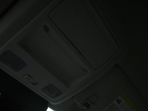 Used 2025 Ford Escape SE w/ PHEV Premium Package FWD image 25