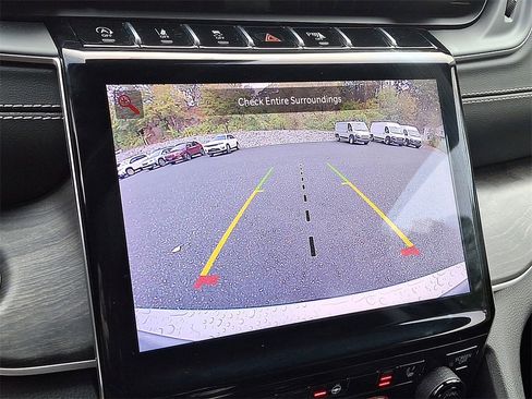 Used 2023 Jeep Grand Cherokee L Limited image 4