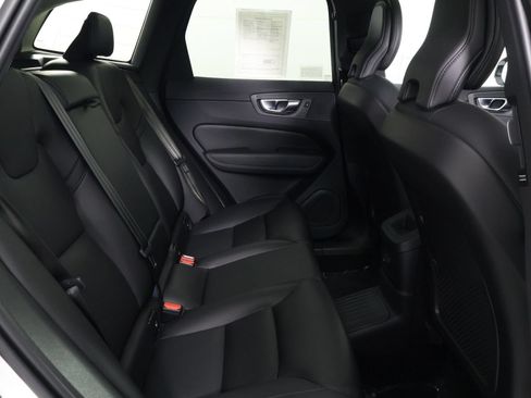Certified 2025 Volvo XC60 T8 Core w/ Protection Package Premier AWD/4WD image 30