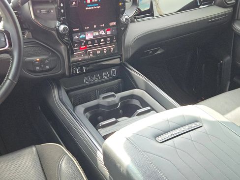 Used 2026 RAM 2500 Limited AWD/4WD image 18