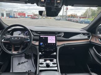 Used 2024 Jeep Grand Cherokee Summit video 2