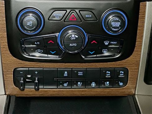 Used 2017 RAM 1500 Laramie w/ Convenience Group image 13