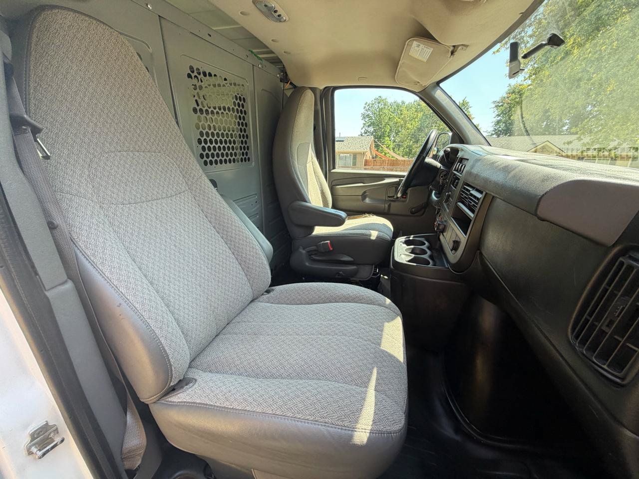 Used 2013 Chevrolet Express 1500 AWD image 15