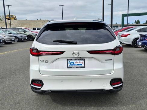 Certified 2025 MAZDA CX-70 Plug-In Hybrid w/ Premium Plus AWD/4WD image 6