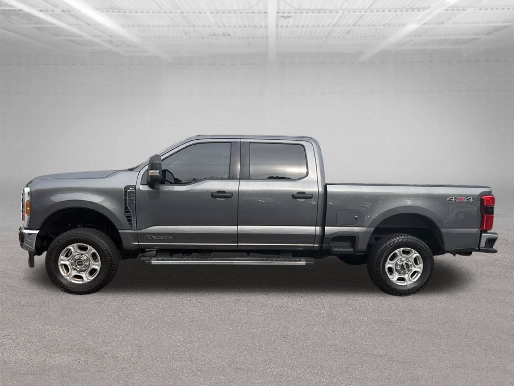 Used 2025 Ford F250 XLT w/ 360-Degree Camera Package AWD/4WD image 2
