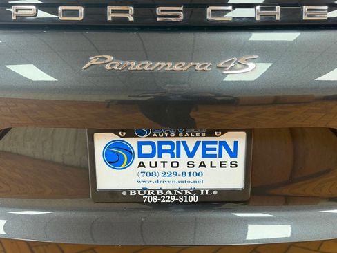 Used 2017 Porsche Panamera 4S w/ Premium Package Plus AWD/4WD image 10