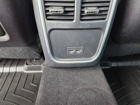 Used 2019 Dodge Charger Scat Pack RWD image 16