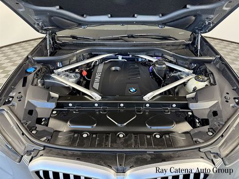 Used 2024 BMW X5 xDrive40i w/ Premium Package AWD/4WD image 32