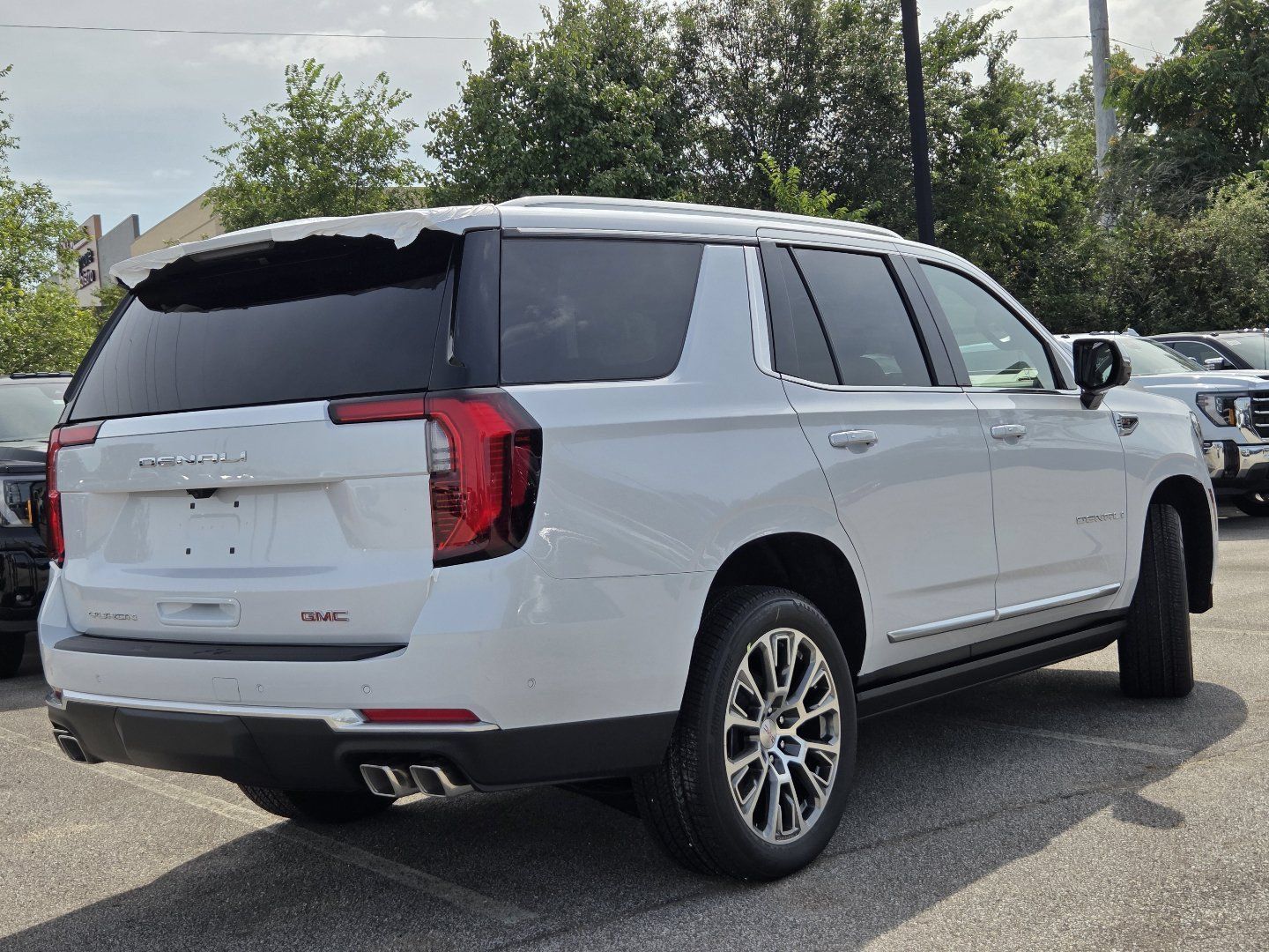New 2026 GMC Yukon Denali w/ Sun & Power Step Package AWD/4WD image 21