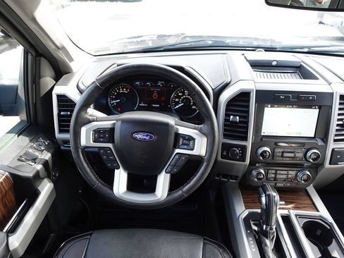 Used 2018 Ford F150 Lariat w/ Equipment Group 502A Luxury AWD/4WD image 41