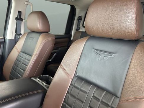 Used 2018 Nissan Titan Platinum Reserve AWD/4WD image 12