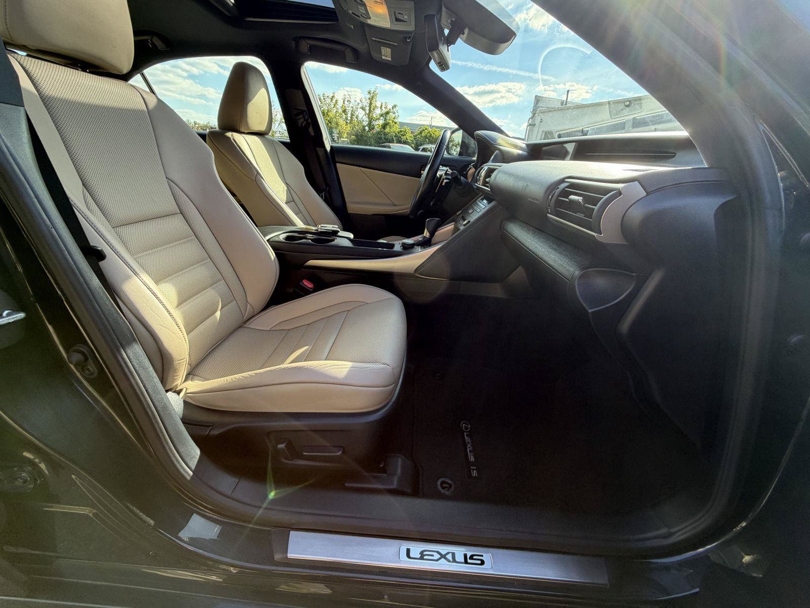 Used 2019 Lexus IS 300 F Sport w/ F Sport Package AWD/4WD image 30