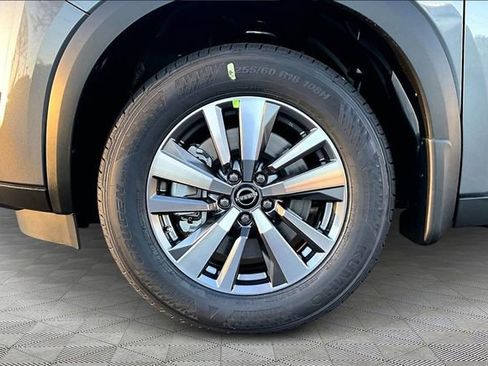 New 2025 Nissan Pathfinder SL image 12