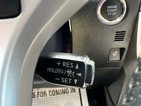 Certified 2023 Toyota 4Runner SR5 Premium w/ Moonroof Package AWD/4WD image 19