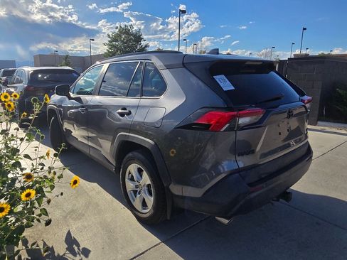 Used 2021 Toyota RAV4 XLE AWD/4WD image 3