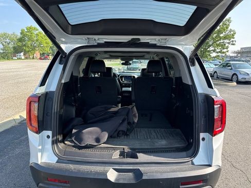 Used 2022 GMC Acadia SLT w/ Elevation Edition AWD/4WD image 11