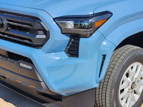 New 2026 Toyota Tacoma SR5 AWD/4WD image 8