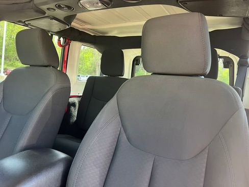 Used 2016 Jeep Wrangler Unlimited Sport w/ Quick Order Package 24S AWD/4WD image 14