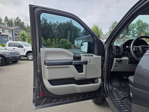 Used 2018 Ford F150 XL w/ Equipment Group 101A Mid AWD/4WD image 22