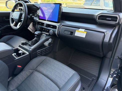 New 2025 Toyota 4Runner TRD Off-Road Premium w/ Tow Technology Package AWD/4WD image 34