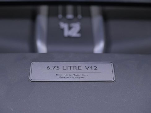 Used 2025 Rolls-Royce Cullinan Black Badge AWD/4WD image 58