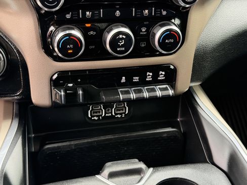 Used 2021 RAM 1500 Laramie image 24