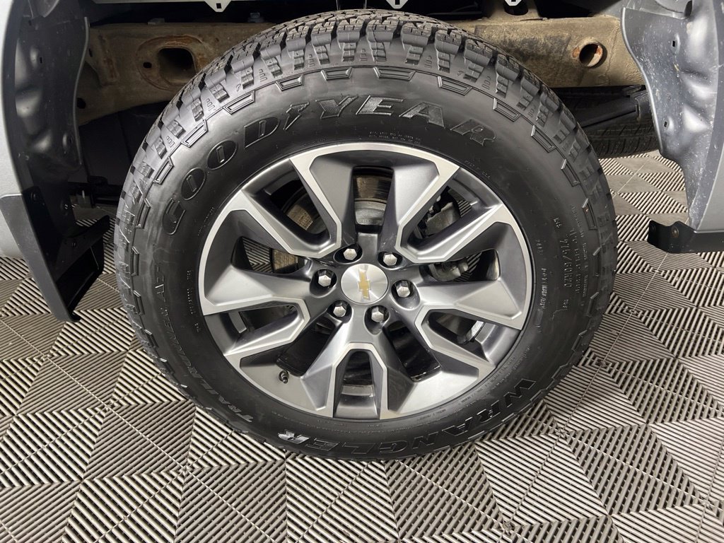 Certified 2024 Chevrolet Silverado 1500 LT AWD/4WD image 31