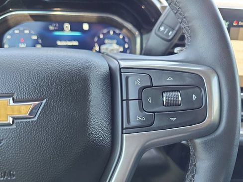 Used 2023 Chevrolet Silverado 1500 LT AWD/4WD image 18