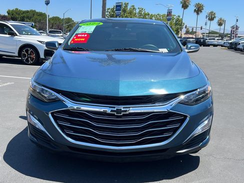 Used 2024 Chevrolet Malibu LS FWD image 2