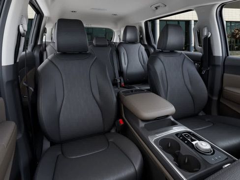New 2026 Kia Carnival LXS image 15