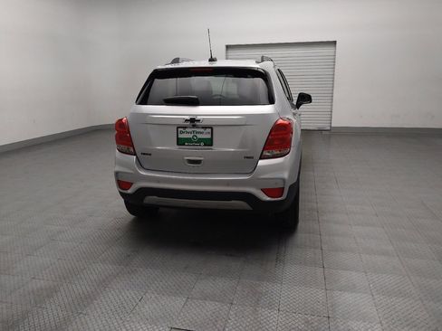 Used 2020 Chevrolet Trax LT w/ Redline Edition AWD/4WD image 7