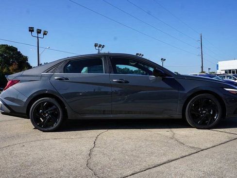 New 2026 Hyundai Elantra SEL Sport Premium FWD image 3