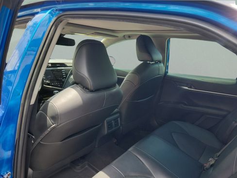 Used 2020 Toyota Camry XSE FWD image 12