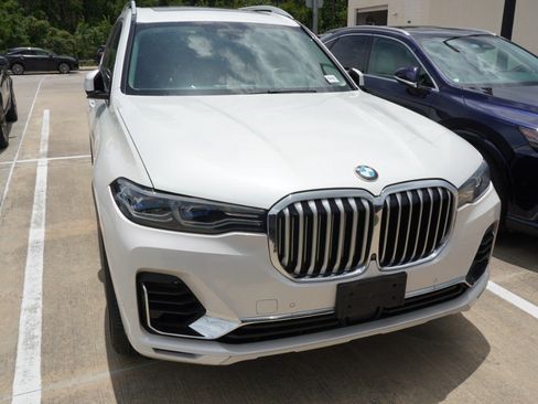 Used 2019 BMW X7 xDrive50i w/ Executive Package AWD/4WD image 2