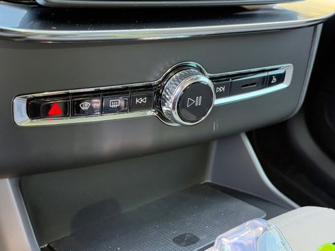 New 2026 Volvo XC90 B6 Ultra w/ Protection Package Premier image 16