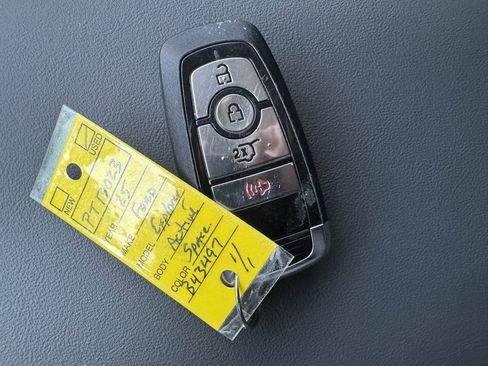 Used 2025 Ford Explorer Active image 12