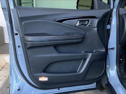 Used 2022 Honda Ridgeline Black Edition image 22