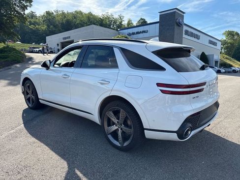 Used 2025 Genesis GV70 3.5T Sport w/ Sport Advanced Package AWD/4WD image 3