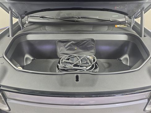 Used 2023 Rivian R1T Launch Edition image 14