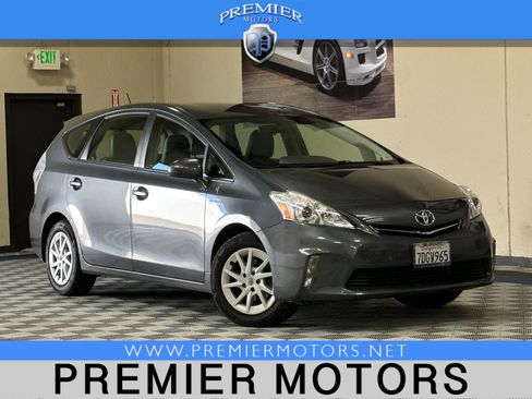 Used 2014 Toyota Prius V Three FWD image 1