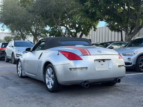 Used 2007 Nissan 350Z Touring image 7