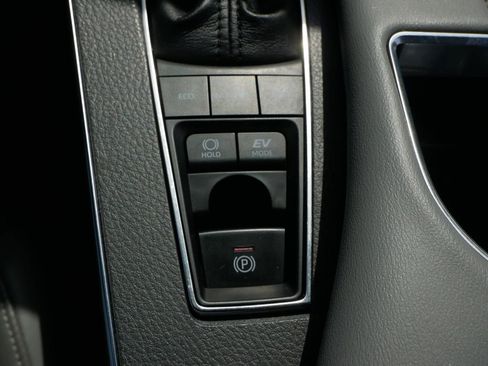Used 2019 Toyota Avalon Limited w/ All Weather Liner Package FWD image 21