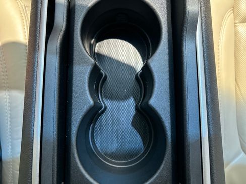 Used 2013 Lincoln MKZ AWD image 28
