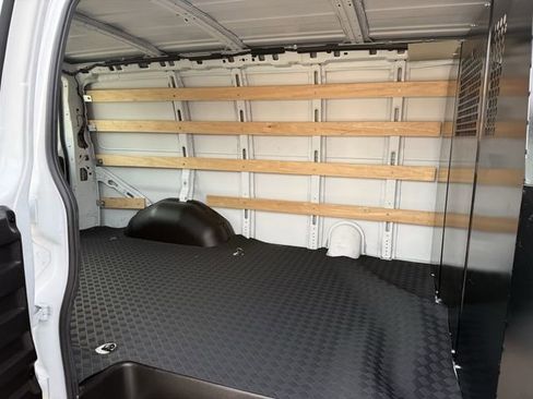 Used 2024 GMC Savana 2500 Work Van w/ Driver Convenience Package image 28