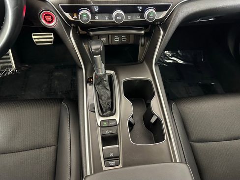 Used 2018 Honda Accord Sport image 14